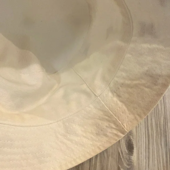 (GOOD CONDITION) Forever 21 girls bucket hat w/blue butterflies 🦋!! (One size) - Picture 10 of 16
